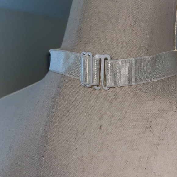 Pearl and rhinestone daisy harness - Picture 4 of 4